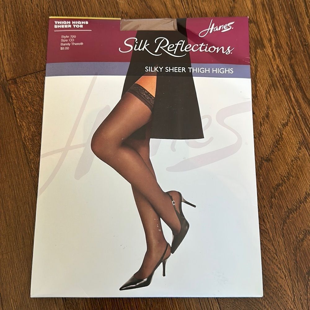 New in packaging Hanes Silk Reflections Barely There Silky Sheer Thigh‎ Highs
